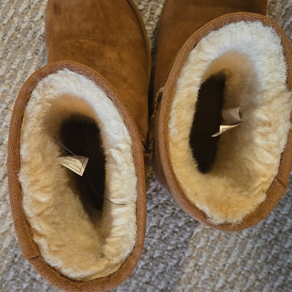 UGG Classic short - Picture 7 of 9